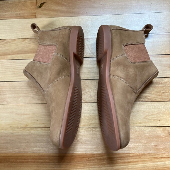 Kodiak Leather Shoes (Women’s 9.5) - Picture 6 of 7